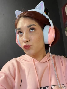 I just want someone to touch me or at least like this