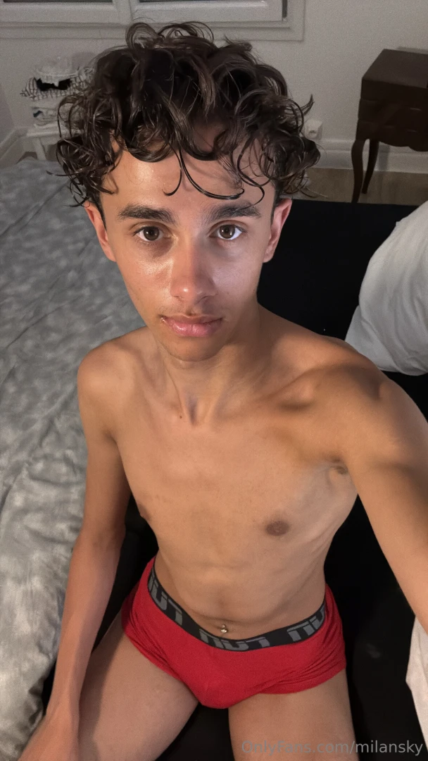 Ce soir je suis tout vous n h site pas m envoyer un dm je serai 