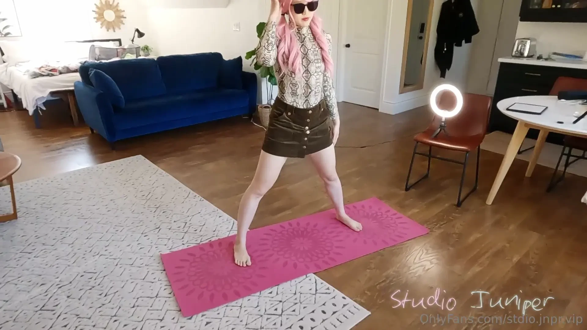 Zoom-in version bodysuit yoga junie s been reeeeally really enjoying 