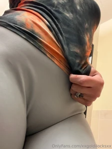 Fit check for the daaaay bankbathroom part 2