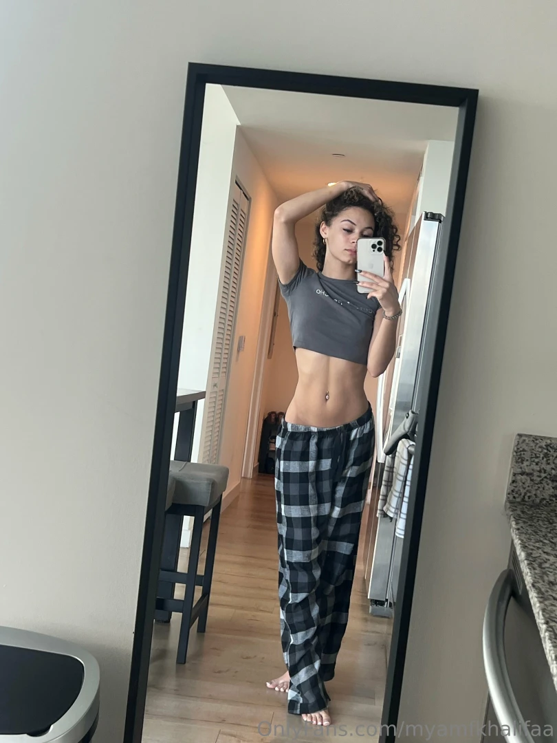 Too hot not to post part 4 