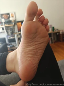 Soft feet in the morning 3 part 1