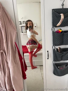 Prvn fotka je jen teaser ta druh jsem ohnut bez kalhotek a p ipraven t