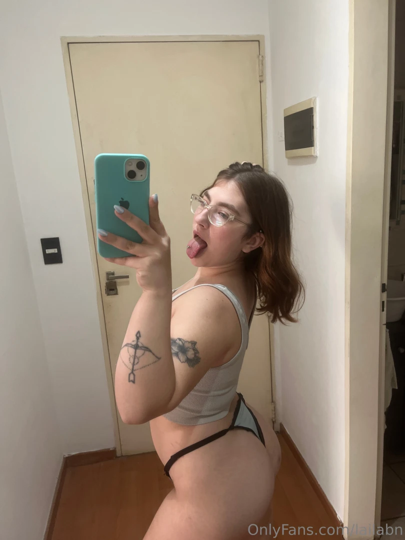 I m super bored and hot right now 