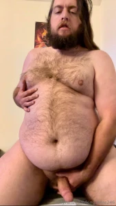 Felt like showing off my body as i stroke my cock anyone want the