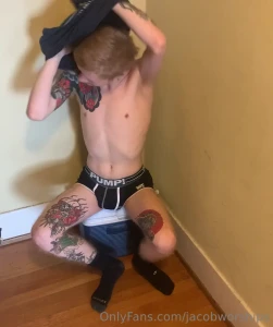 After cleaning sirwithsize15s apartment he had more demands for me