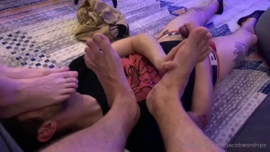 The third and final part of me with sirwithsize15s getting free pizza