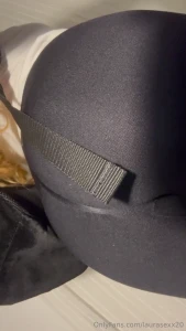Hoy he ido a la uni sin ropa interior jejej mira que cachonda voy he
