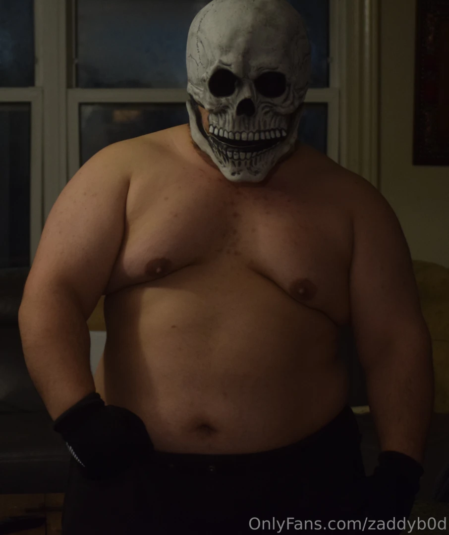 Crave the weight of my gaze 