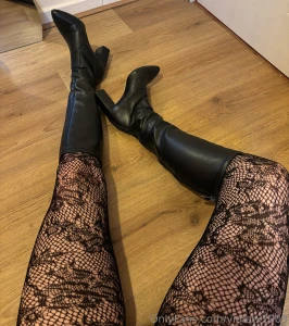 Swipe to take off my boots gt gt gt part 2