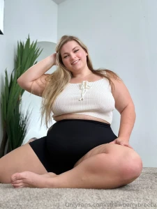 Having a great day and feeling cute i ll leave this here