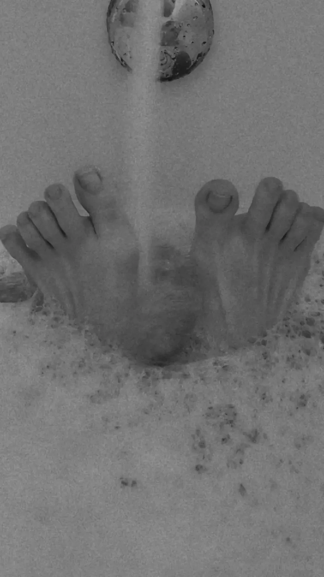 Just a reminder i do customs and i have fetish worthy feet 