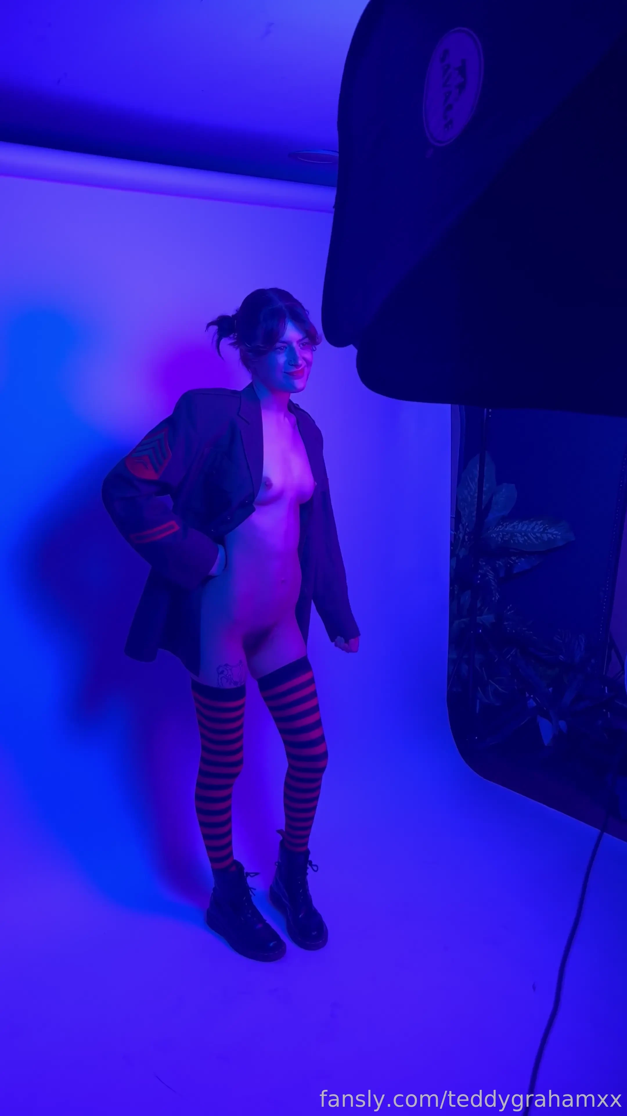 I m sending you a kiss do you feel it nonbinary fuzzy bush lesbian 