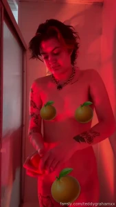 Come watch me take a shower play with an orange amp eat it only 3 if