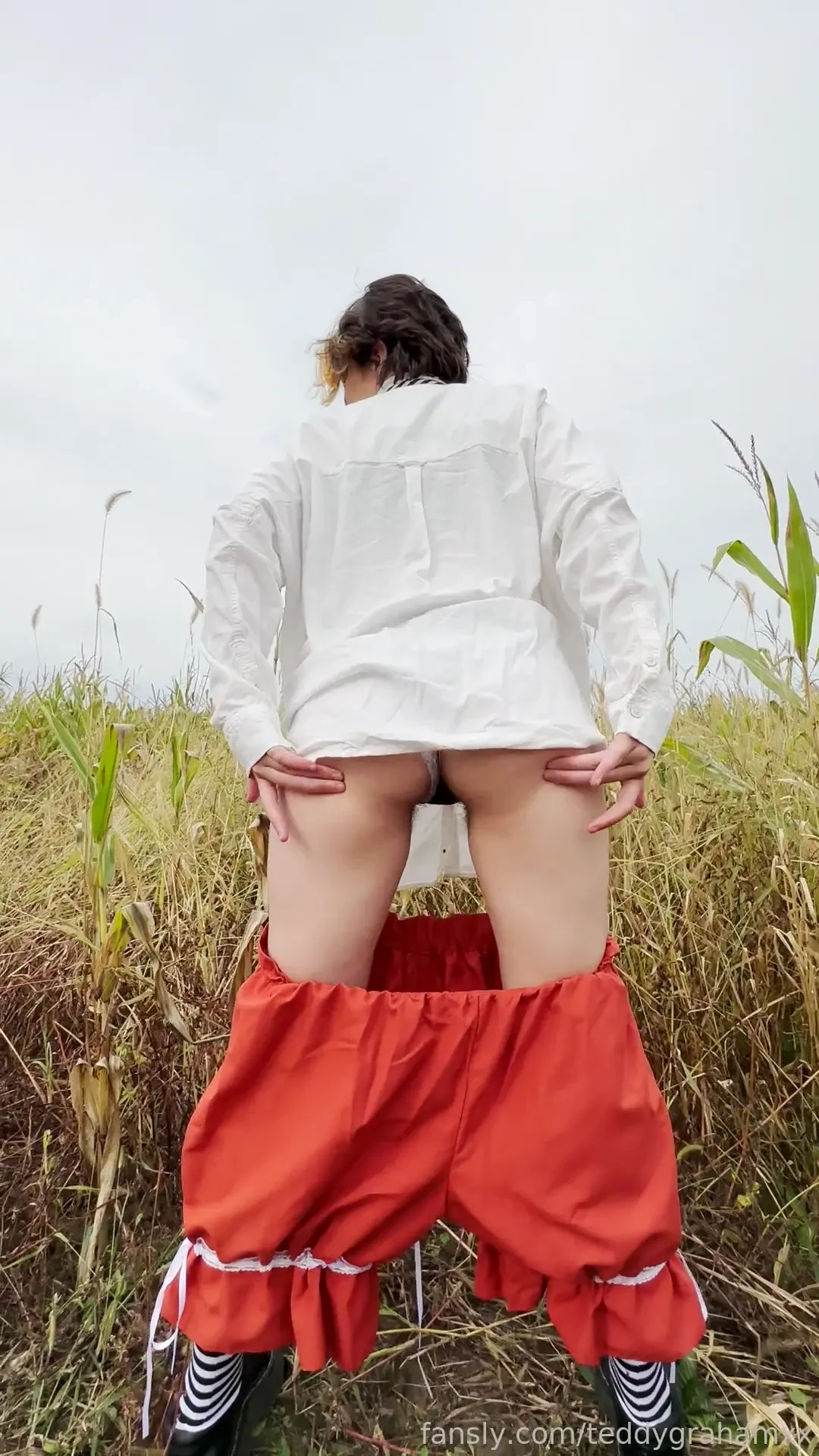 Ass out at the cornfield fyp ass fuzzy nonbinary public 
