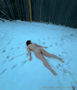 This is what it feels like to chew 5 gum