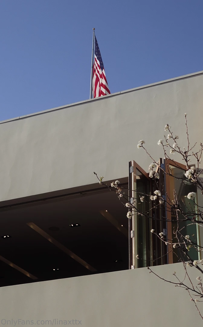 Caught that perfect moment weather mood and outfit all just clicked i part 1 