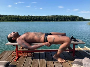 Ich finde alle verdienen friends mit einem flo auf nem see haben