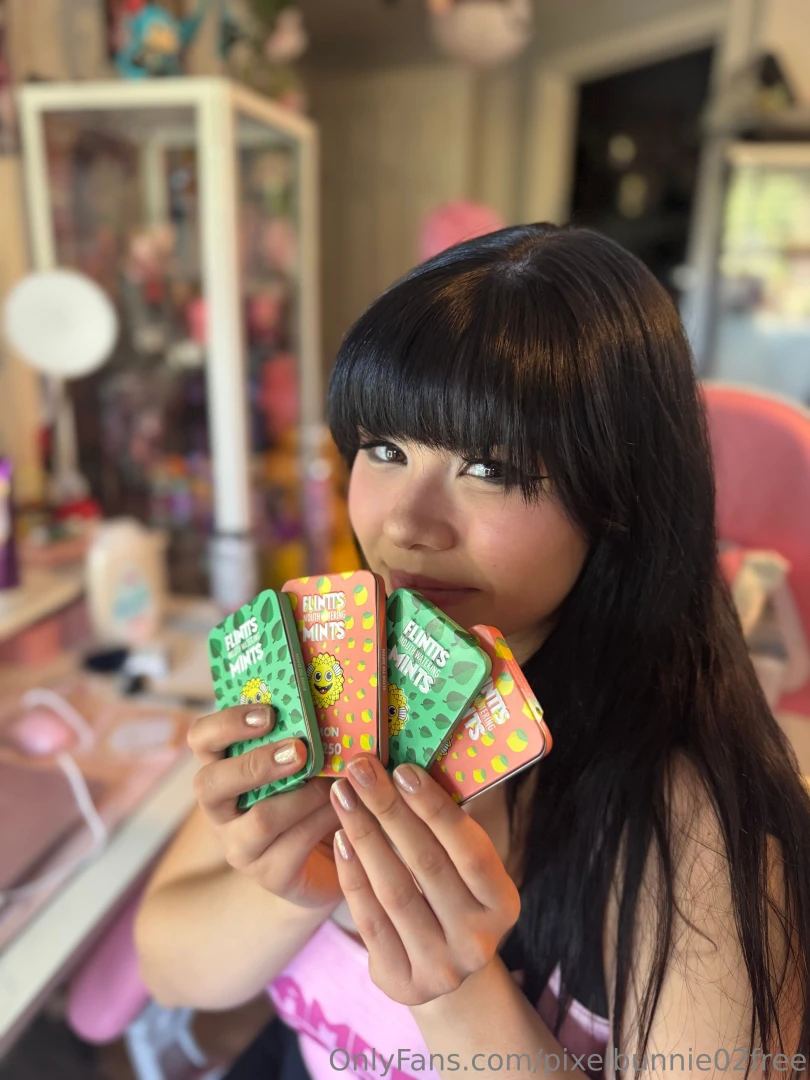 Do you know what these mints do no want me to show you 