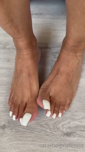 I took off my socks after wearing them all day look at the marks on my