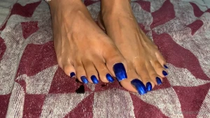 This feels so good i just need a pair of strong hands to work their