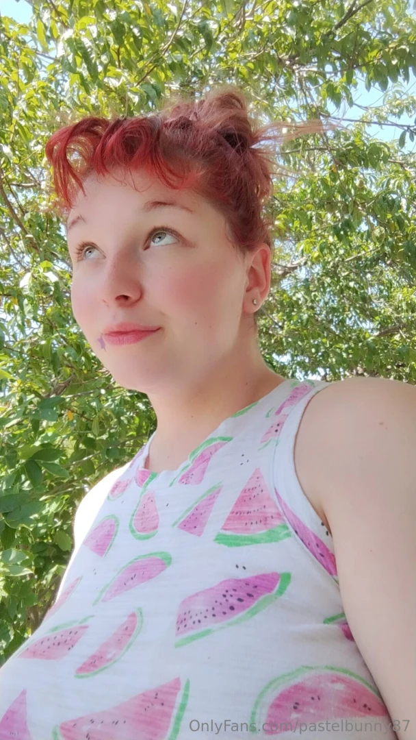 It s hot af outside https onlyfans com pastelbunny 