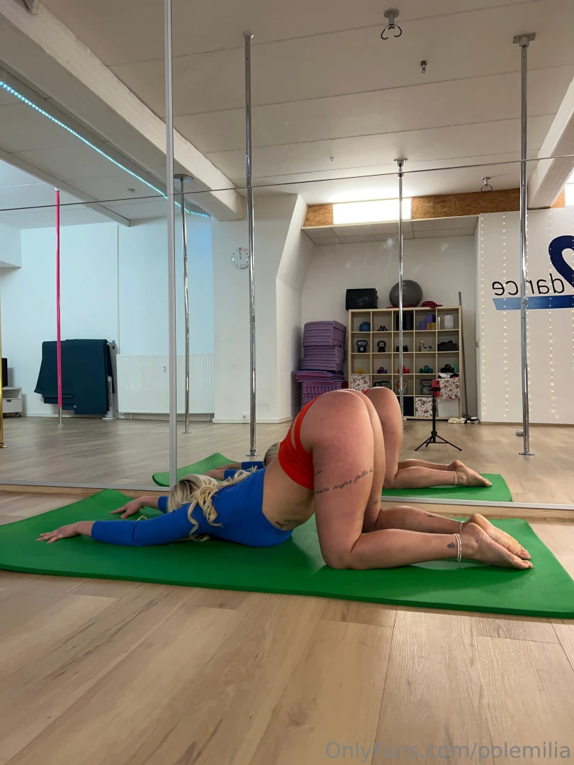 Being this flexible has some advantages if u know what im talking part 2 