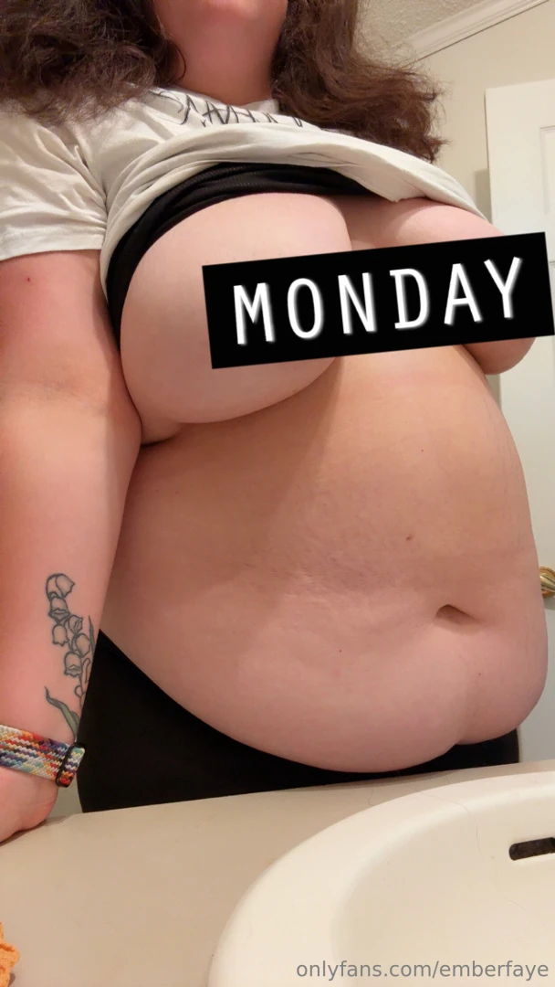 Happy monday to all you beautiful people 