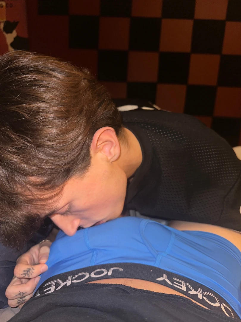 Taking a little break from dms today me and thetylermoorez are having 