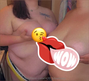 New ppv make out sesh girl on girl