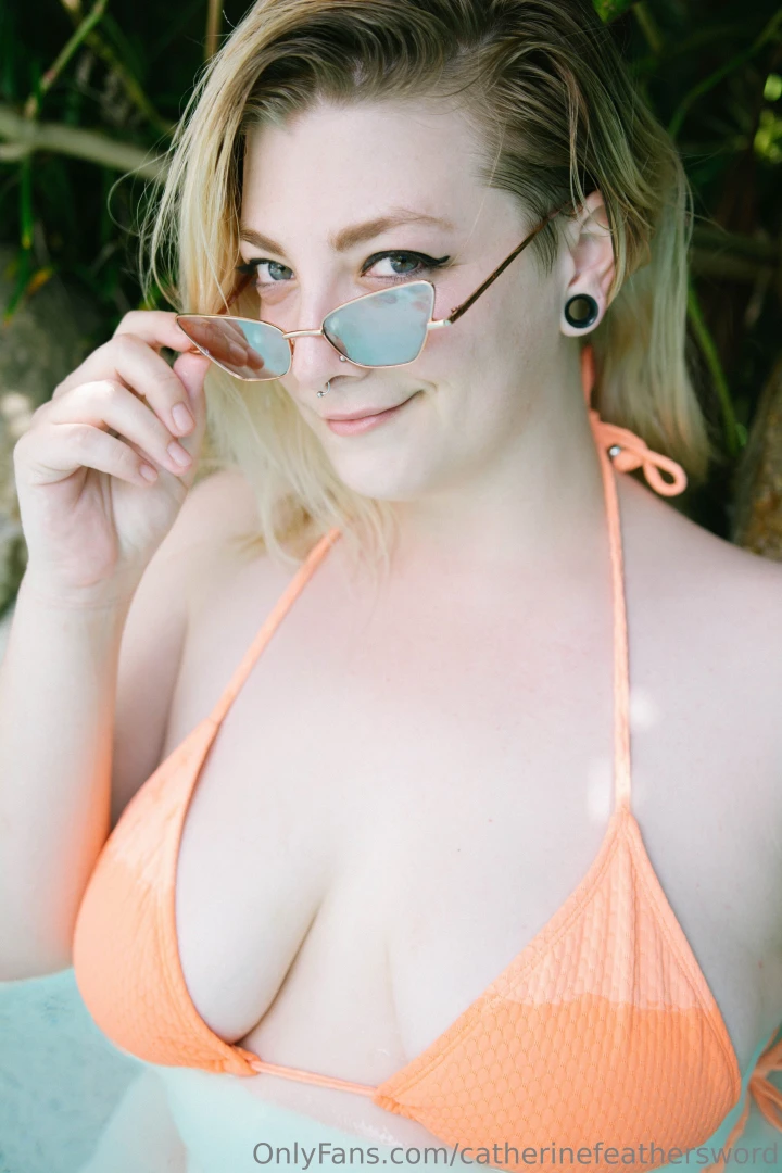 It s starting to get cold does anyone have a hot tub i can come warm part 1 