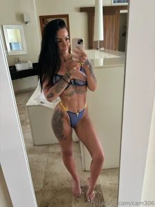 Personally i don t think anything beats a naked mom