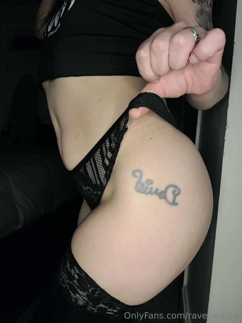 Oh you poor thing just one glance at my wet look thigh highs and you 