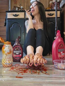 Decided to give all my followers who are foot fans a special treat part 11