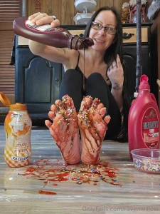 Decided to give all my followers who are foot fans a special treat part 7