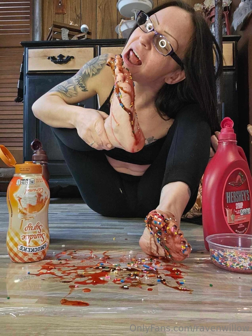 Decided to give all my followers who are foot fans a special treat part 12 