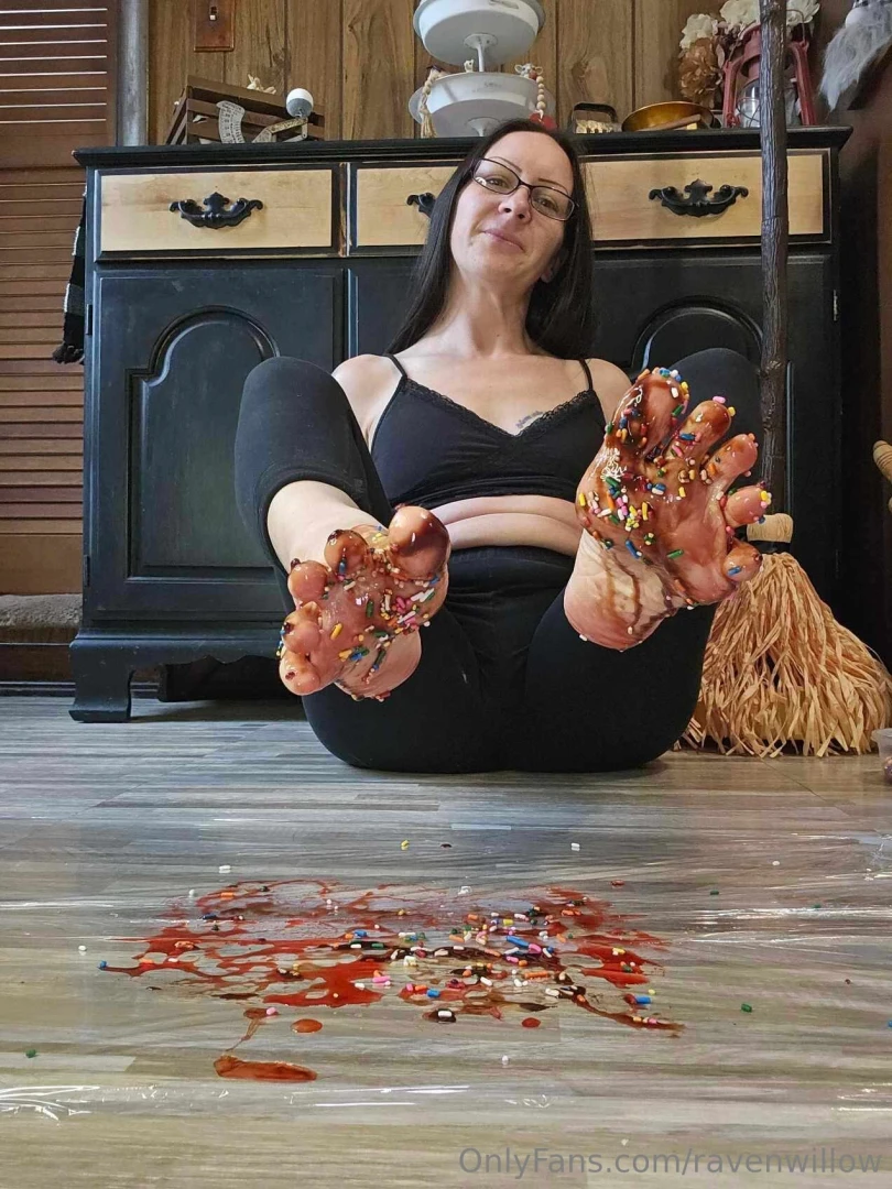 Decided to give all my followers who are foot fans a special treat part 5 