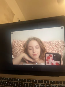 Ur online girlfriend
