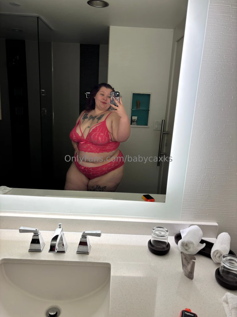 Check out these new pics i took thought i needed more pink 