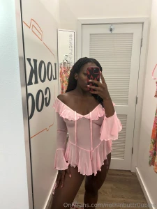 Feeling pretty in pink you should see it from behind itsmeelydiaa