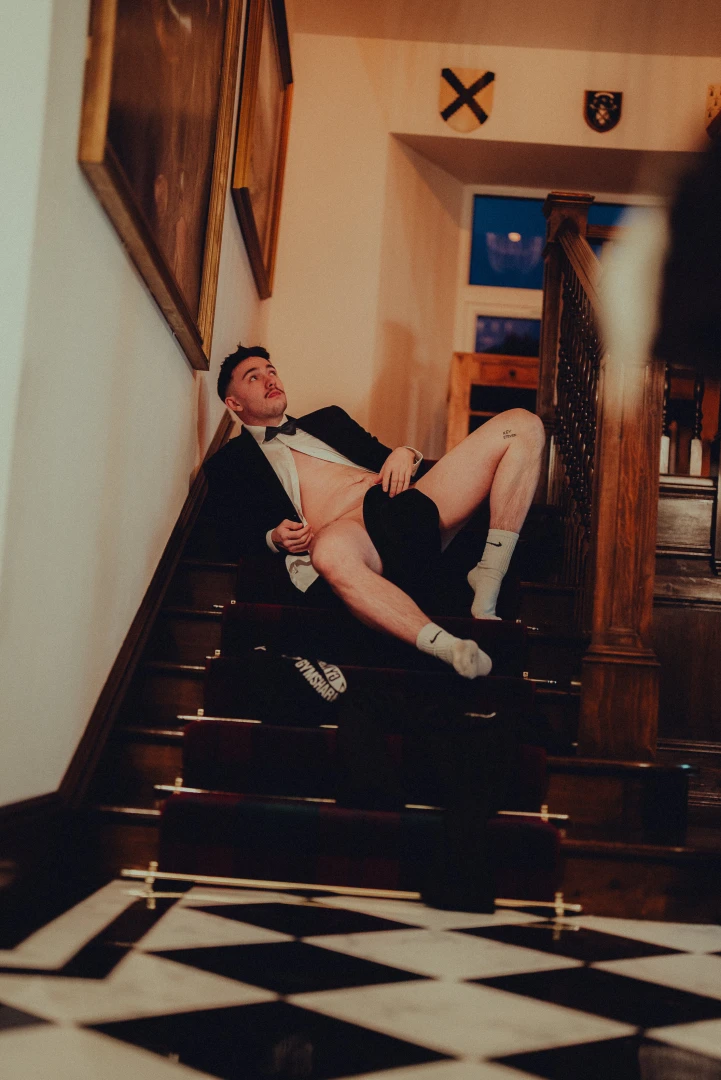 The correct way to wear a suit 