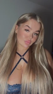 Can i be ur secret girlfriend