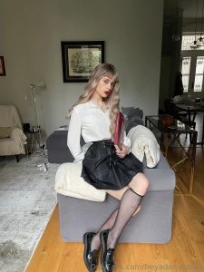 Spent all night studying european drawings so delicate so precise so part 1