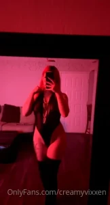 Wow this red light is a whole vibe i swearrrrr