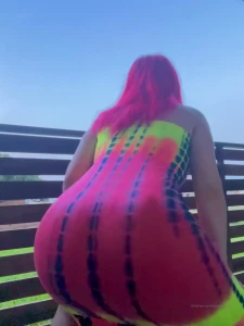 If you guys wanna talk to me daily when i m not on here add my snap