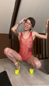 Want me to sit on your face so you could work your