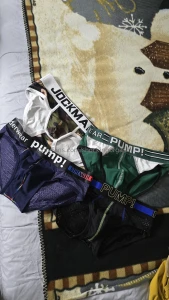 Pronto les traigo video probando este regalo de un fan a video wearing