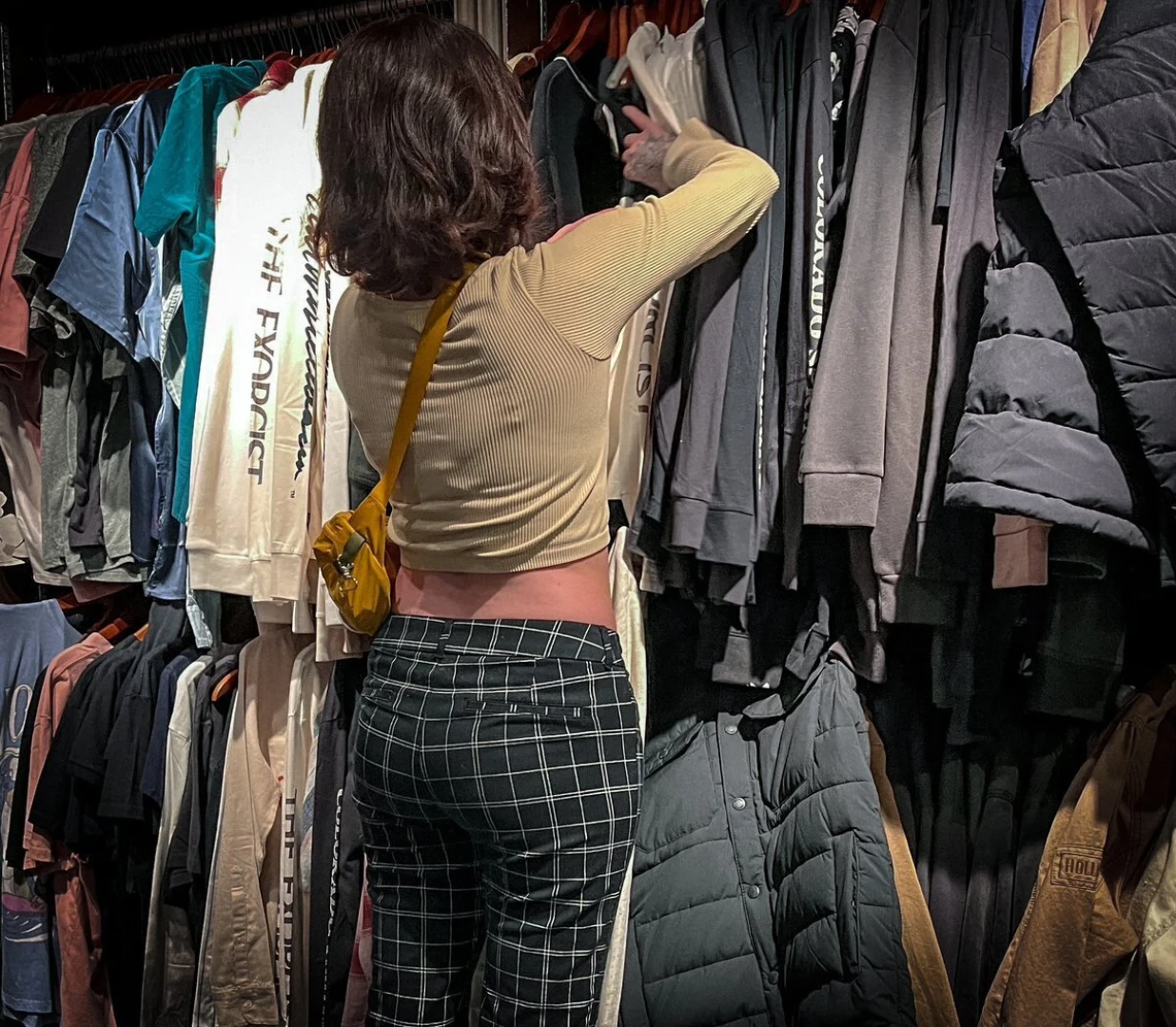 Out and about bubble butting and you take photos of me seems real fair 