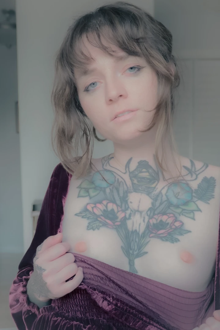 Kingdom come has been making me horny so i bought this medeival 