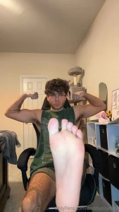 A lot of requests for more feet part 1